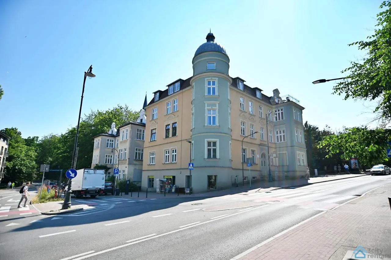 Apartament Beige And Red 3City Studio In Sopot With Outdoor Parking By Noclegi Renters Polska