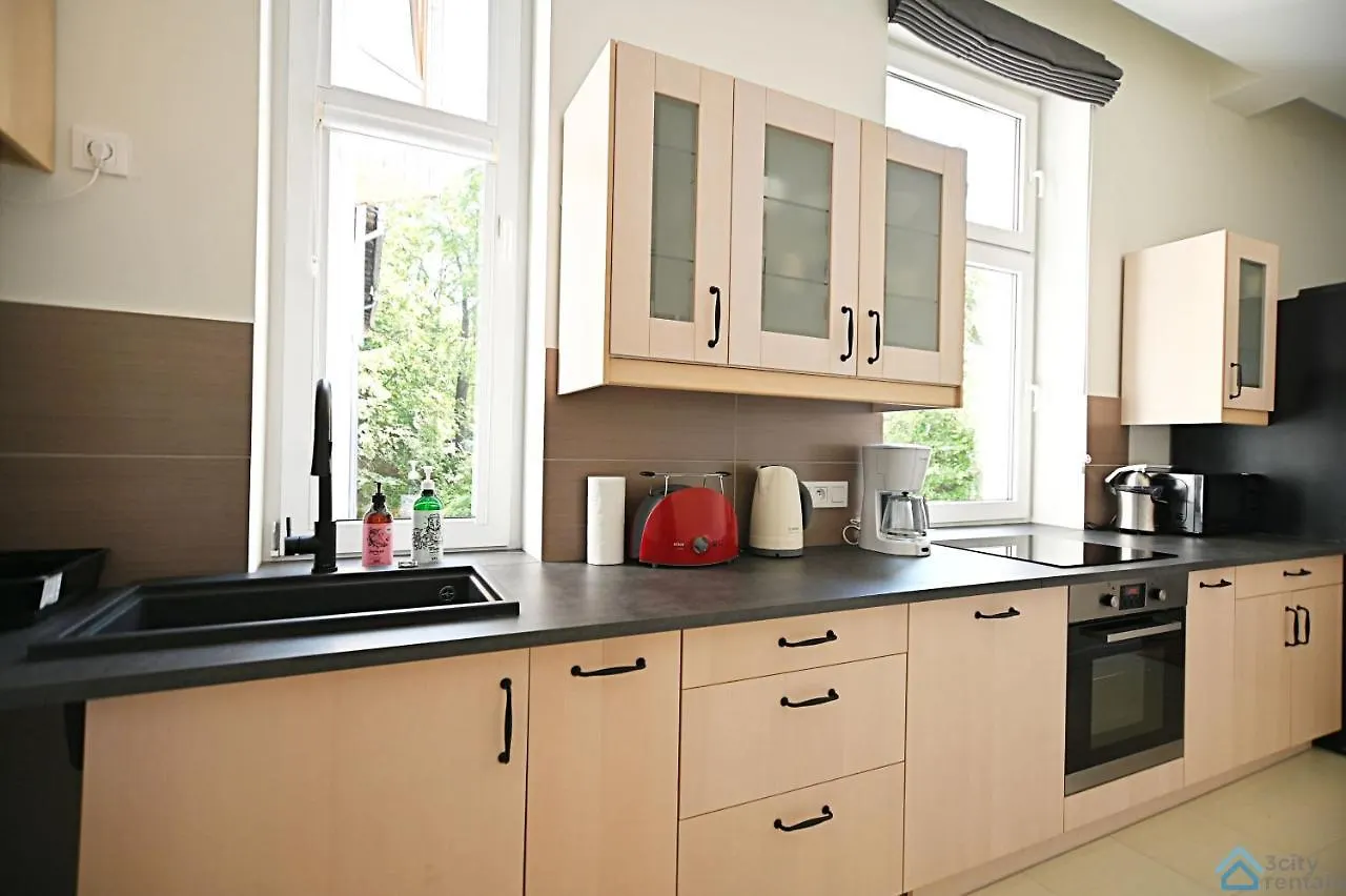 Beige And Red 3City Studio In Sopot With Outdoor Parking By Noclegi Renters