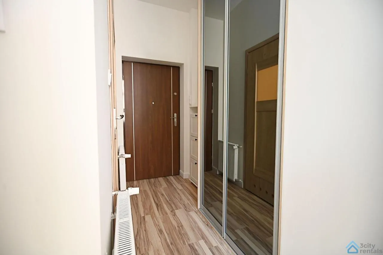 Beige And Red 3City Studio In Sopot With Outdoor Parking By Noclegi Renters 0*,